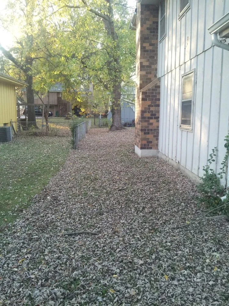 Reliable garden landscaping with custom design in Kansas City, MO by Kings property maintenance