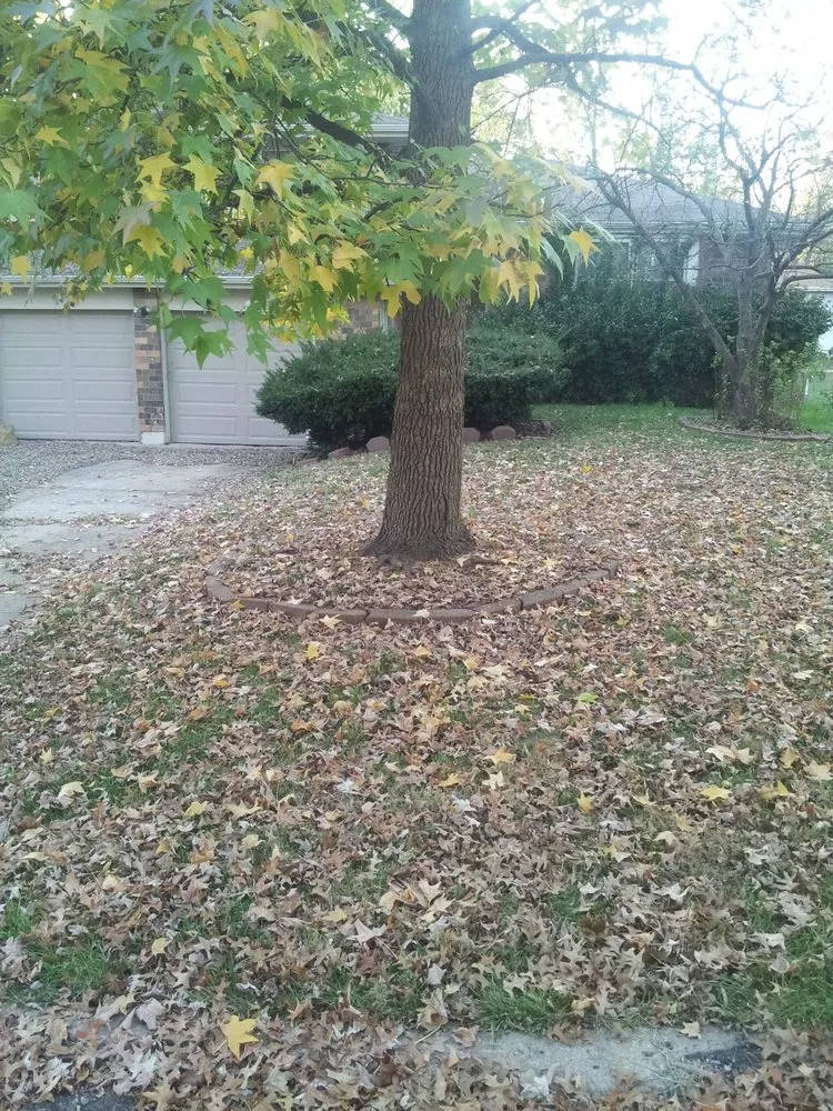 Custom garden landscaping in Kansas City, MO by Kings property maintenance