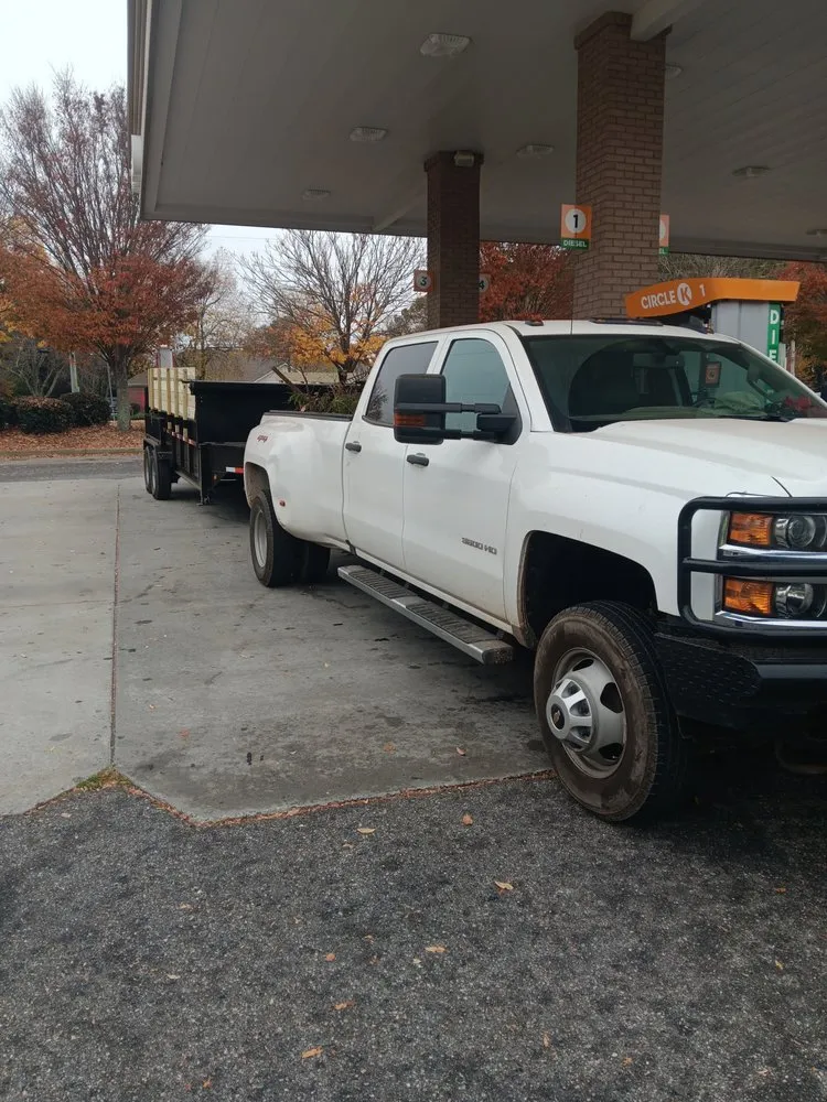 Reliable lawn care service for year-round maintenance across Woodstock, GA - King's Scapes of Atlanta