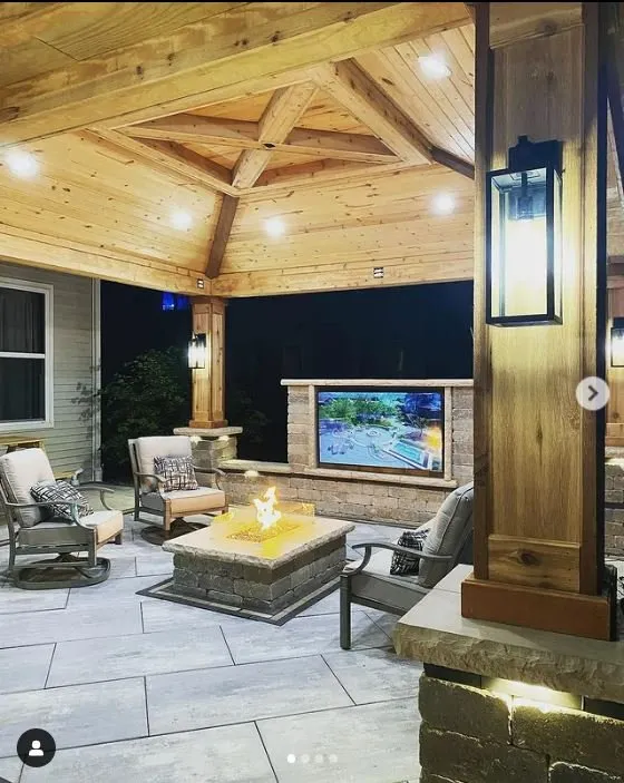 Local lawn care service in North Aurora, IL by Kingscourt Landscape