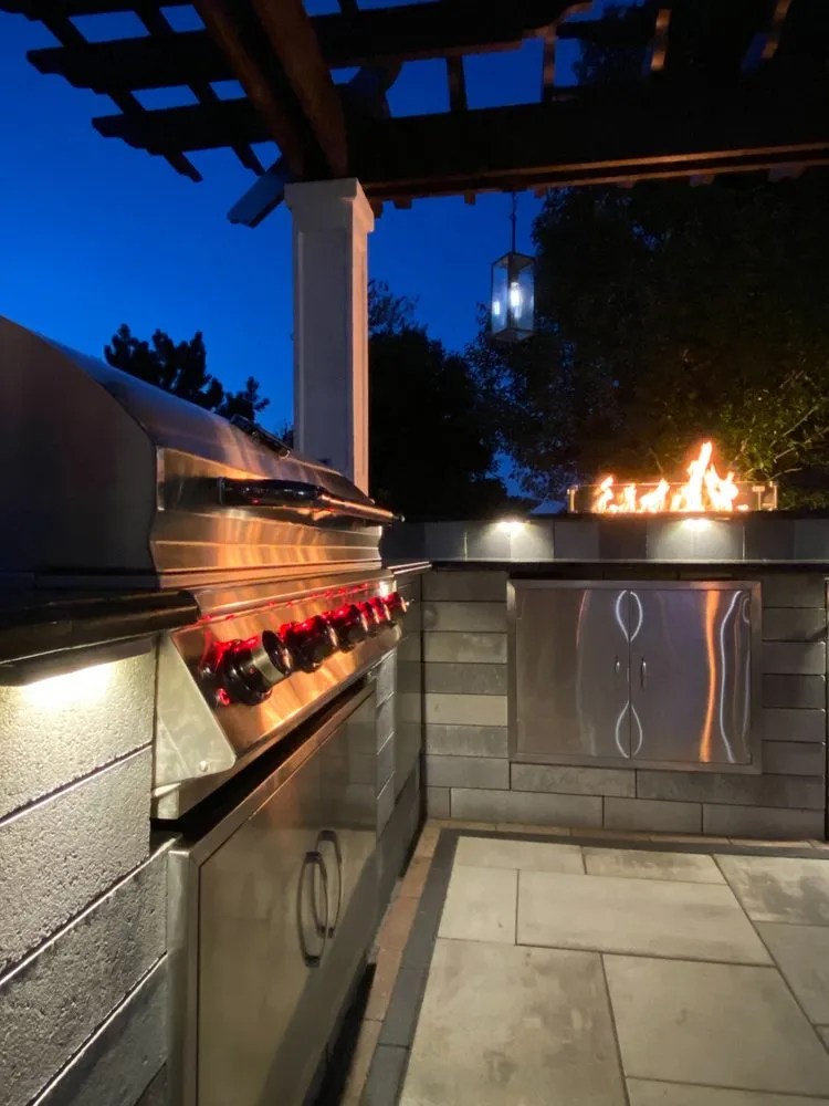 Professional landscaping services in North Aurora, IL by Kingscourt Landscape