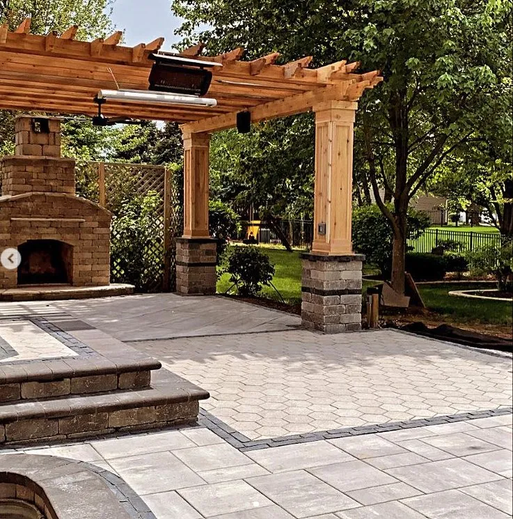 Local garden landscaping in North Aurora, IL by Kingscourt Landscape
