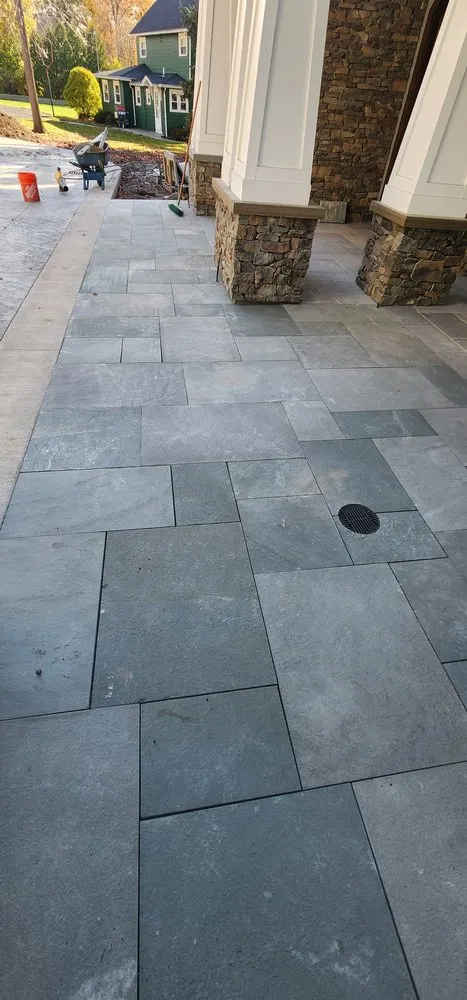 Custom outdoor landscaping experts serving Rochester, NY - Kingsguard Contractors