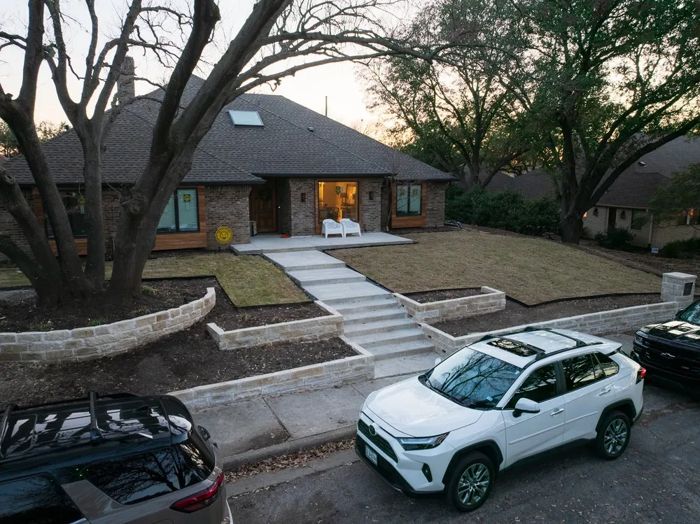 Professional lawn mowing service in Colleyville, TX - Kingswood Landscape