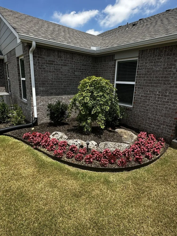 Top-rated landscape design in Skiatook, OK by Kingz Lawnz
