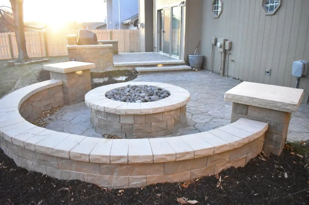 Local lawn mowing service experts serving Gretna, NE - Kinnan Scaping