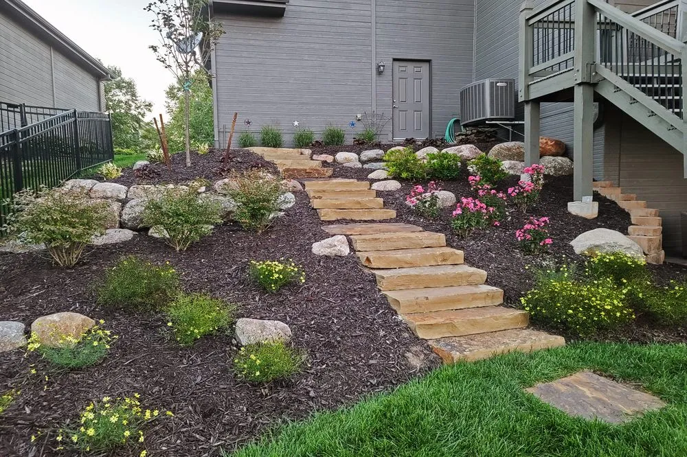 Local landscaping services experts serving Gretna, NE - Kinnan Scaping