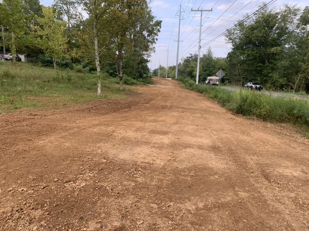 Local landscape installation in Jamestown, KY - Kinnett Construction