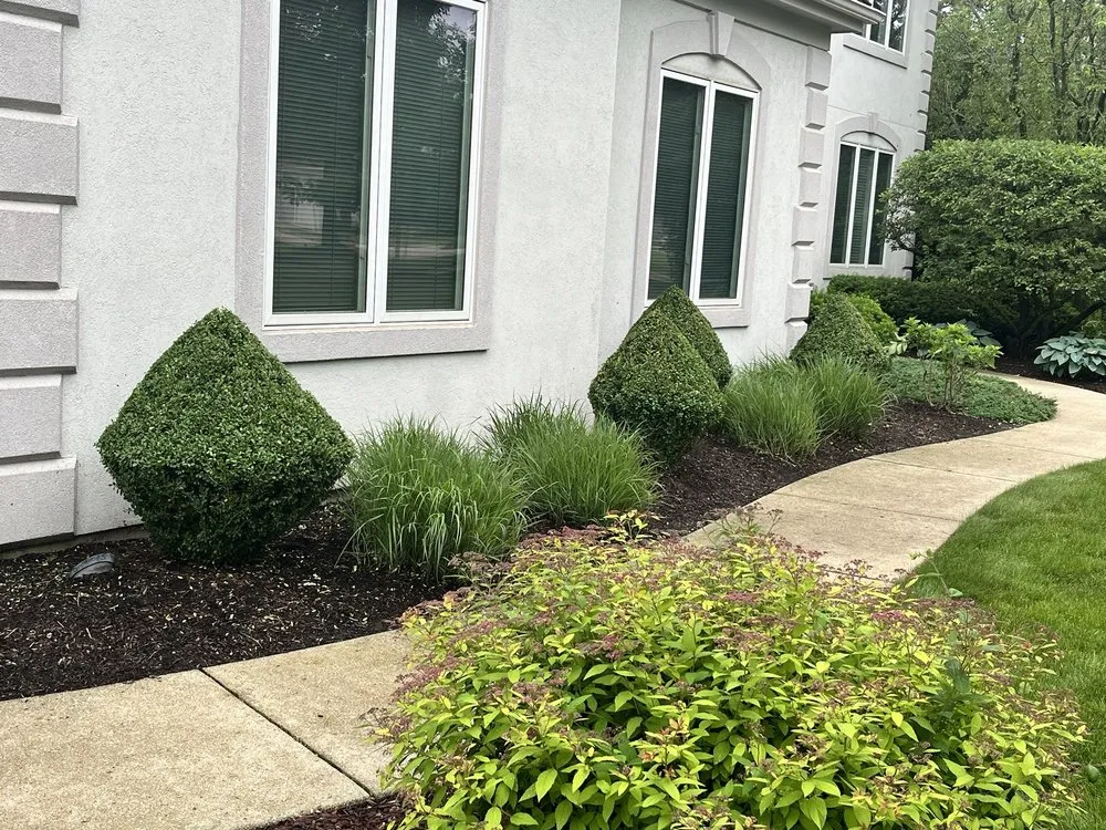 Affordable lawn mowing service in Lake Bluff, IL - Kinnucan Tree Experts & Landscape Company