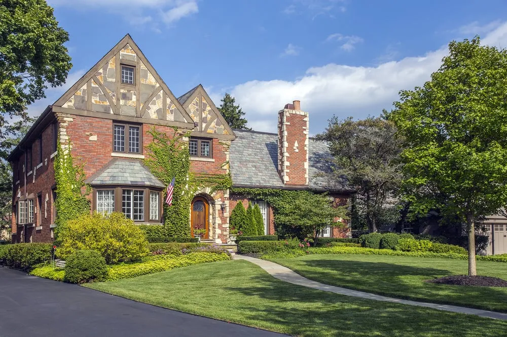 Top-rated landscape installation experts serving Lake Bluff, IL - Kinnucan Tree Experts & Landscape Company