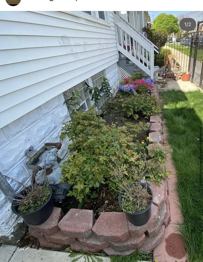 Trusted lawn mowing service in Chicago, IL by Kinsman Landscape