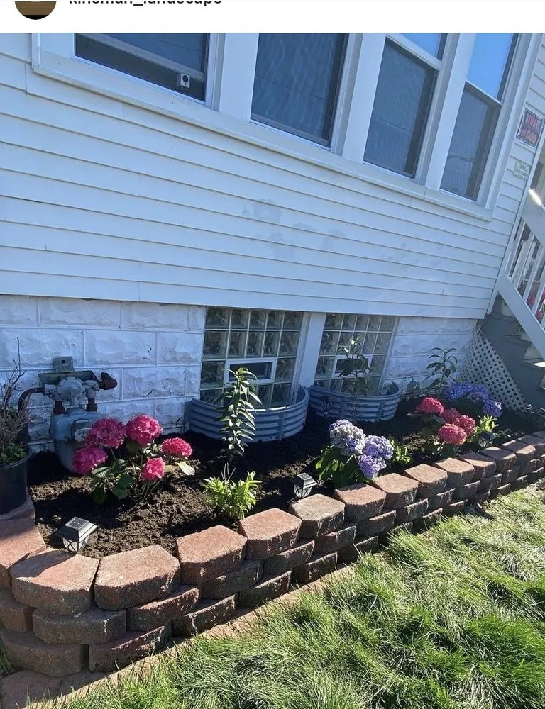 Professional yard maintenance in Chicago, IL - Kinsman Landscape