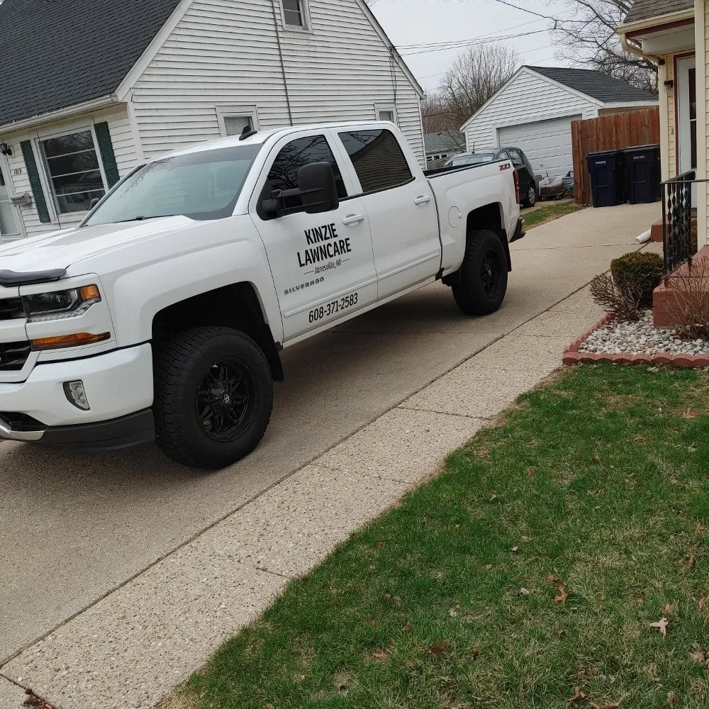 Local yard cleanup service for residential properties in Janesville, WI by Kinzie Lawncare