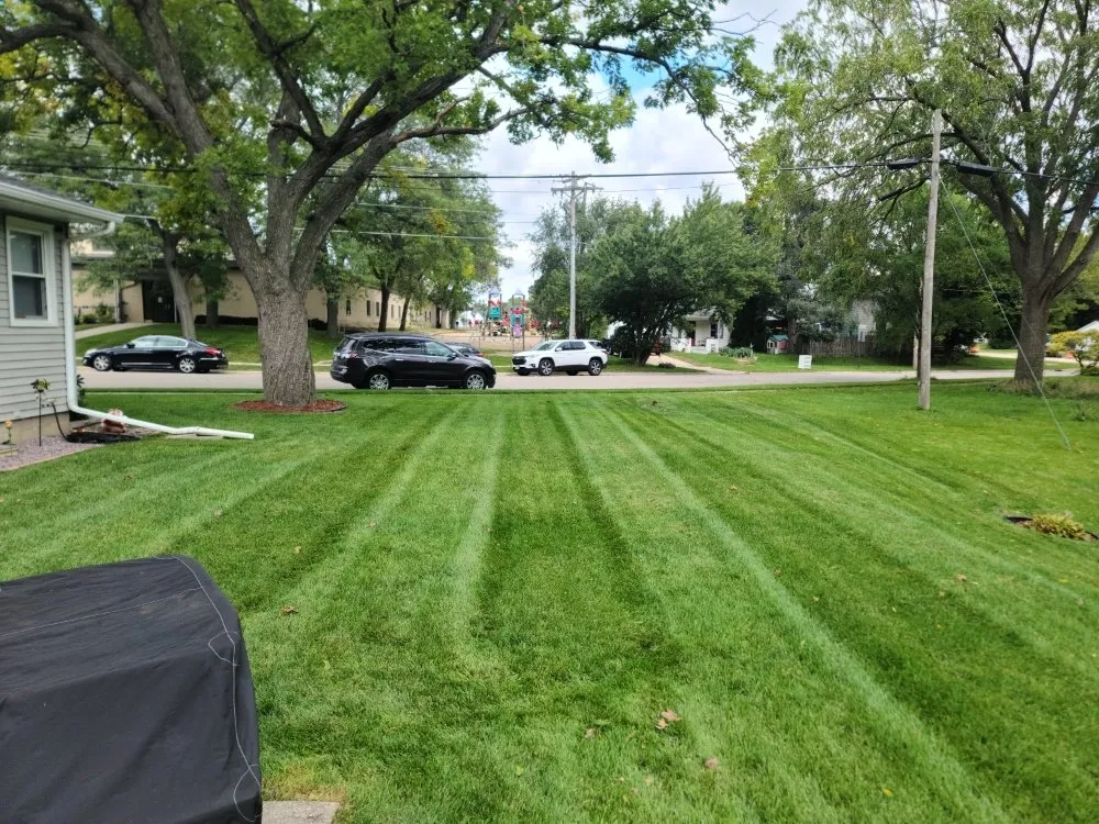 Custom yard maintenance in Janesville, WI by Kinzie Lawncare