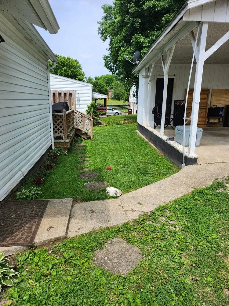 Reliable residential landscaping experts serving Mount Sterling, KY - Kirby's Lawn Kare