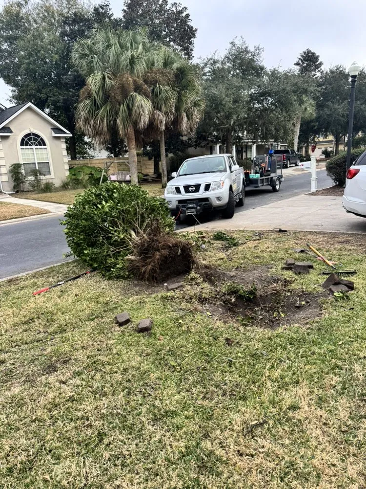 Professional yard maintenance in Brunswick, GA by Kirkland’s Full Coverage Lawn Care