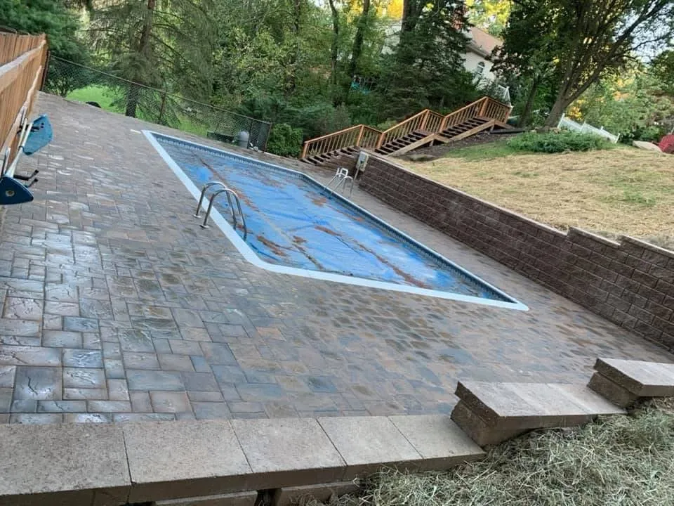 Professional garden landscaping in Washington, PA by Kirn Lawncare