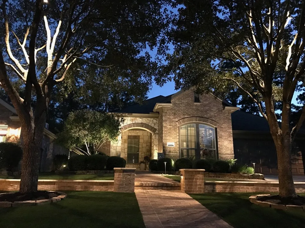 Trusted yard maintenance in Kingwood, TX by Kirsch Landscape & Design