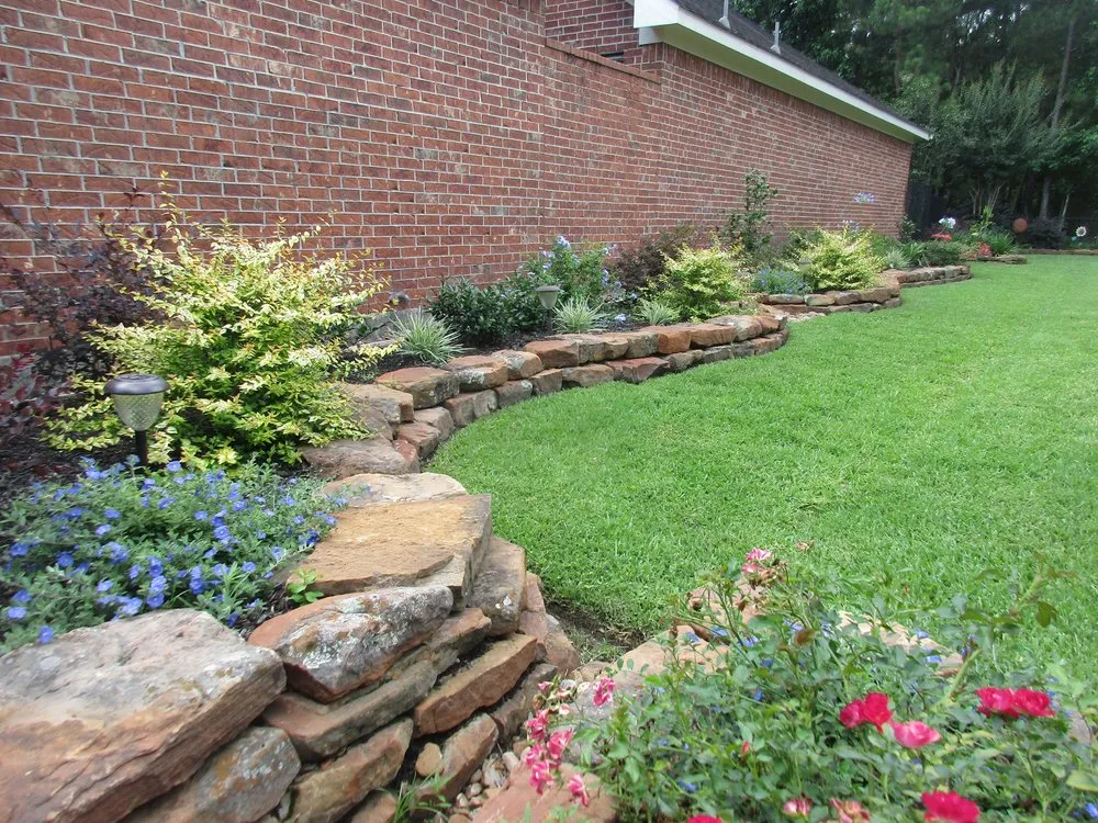 Professional yard cleanup service for outdoor upgrades across Kingwood, TX - Kirsch Landscape & Design