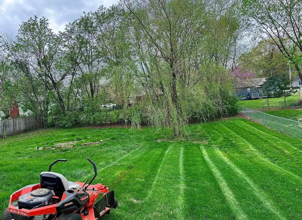 Professional outdoor landscaping in Lee's Summit, MO - Kiss My Grass Lawn Care
