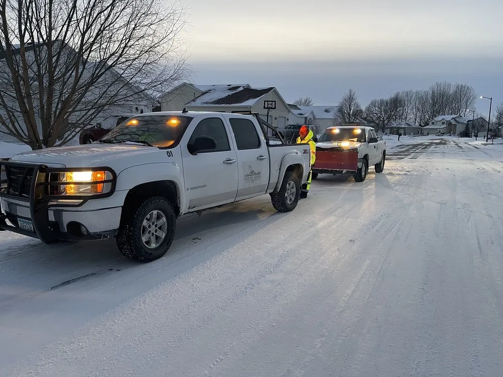 Trusted yard cleanup service in Moorhead, MN - Kiss My Grass