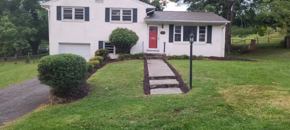 Affordable lawn mowing service experts serving Roanoke, VA - Kiss My Grass