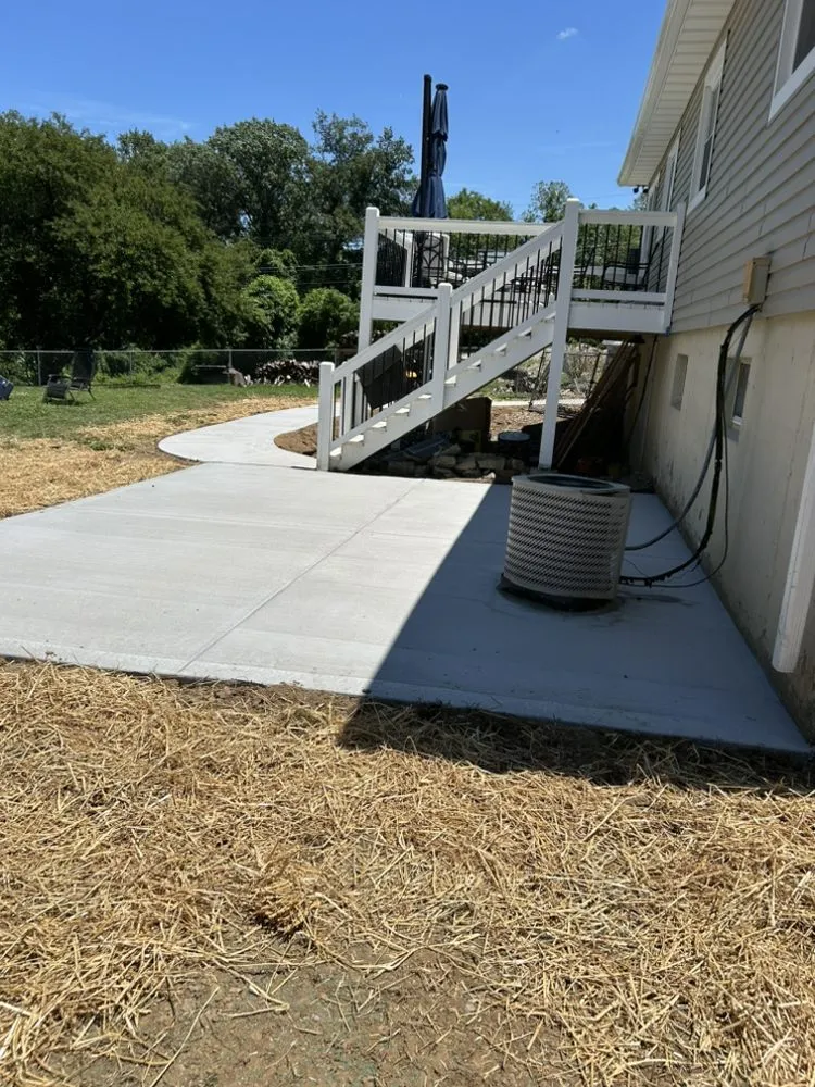 Trusted landscaping services for outdoor upgrades in Herculaneum, MO by Kissee Services