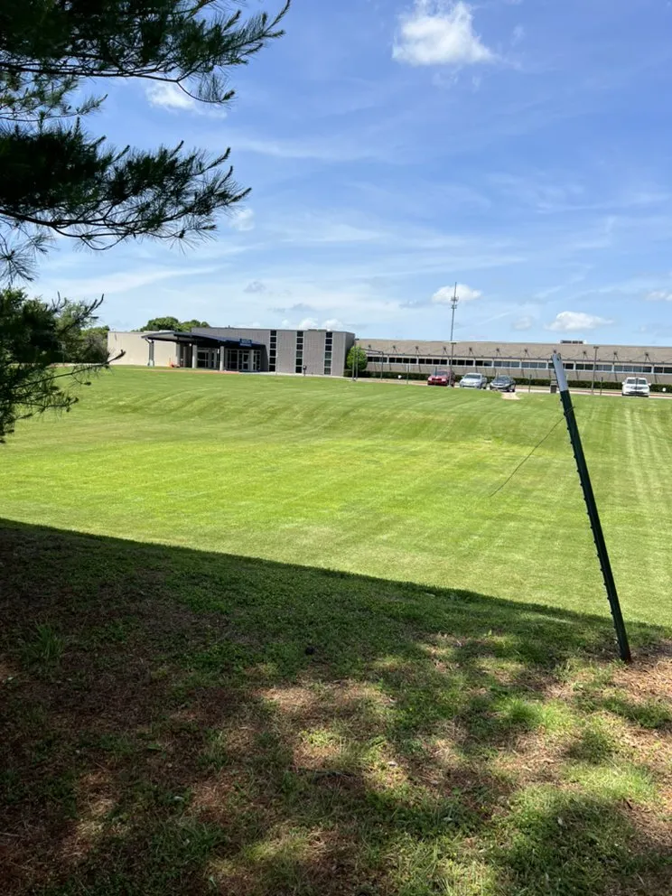 Top-rated yard maintenance in Rogers, AR by Kito's Residential Services