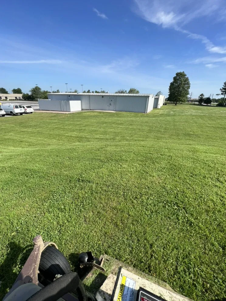 Trusted yard cleanup service in Rogers, AR by Kito's Residential Services