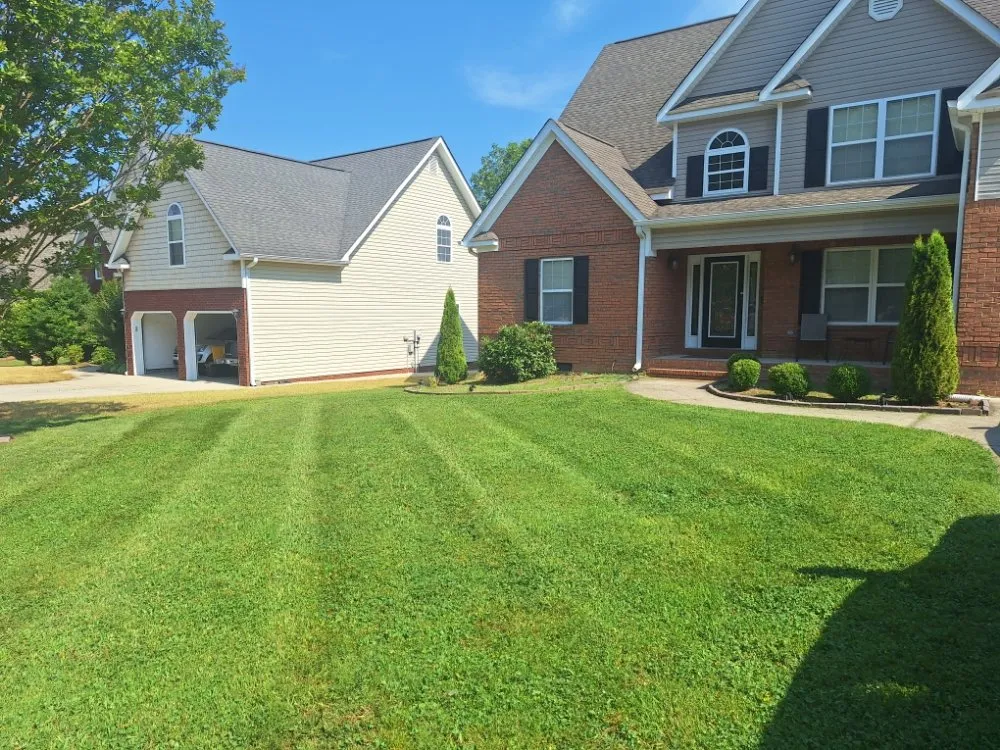 Local yard maintenance experts serving Ringgold, GA - Kittle Farm Landscaping Services