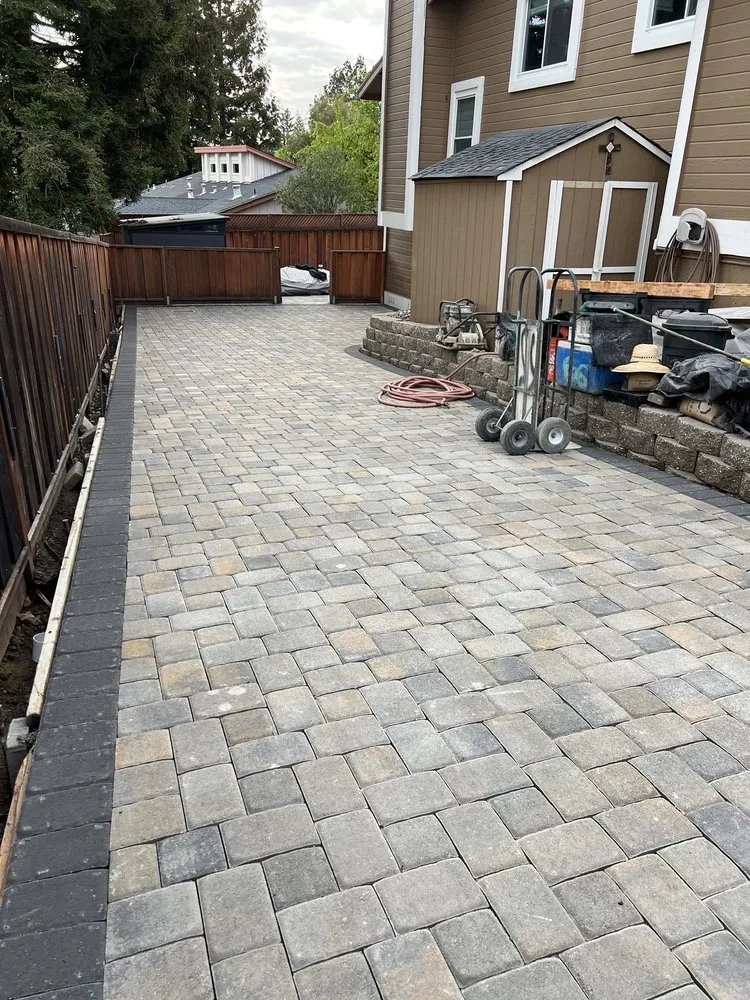Custom landscape design in Concord, CA - Kiwi Pavers Inc
