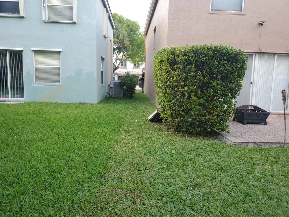 Custom residential landscaping for homes across Riviera Beach, FL - Kiwis Lawn and Landscaping Services