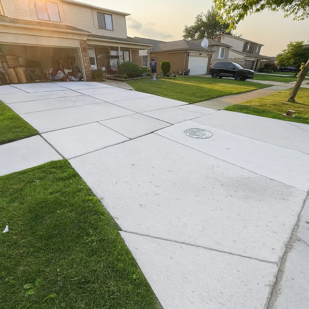 Local landscaping services with custom design across Sterling Heights, MI - Kizy Outdoor Services