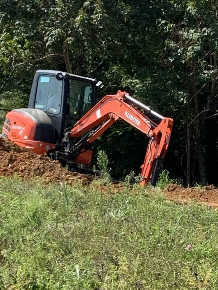 Professional yard cleanup service in Glasgow, KY - K&J Homes