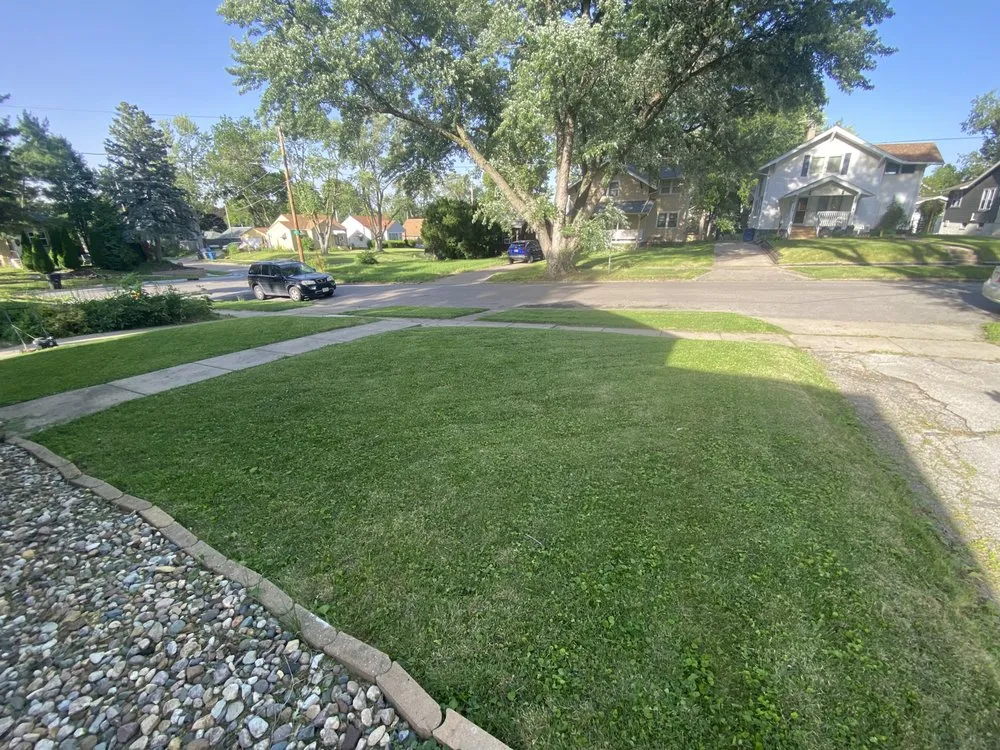 Trusted outdoor landscaping in Des Moines, IA - K&J Interspects