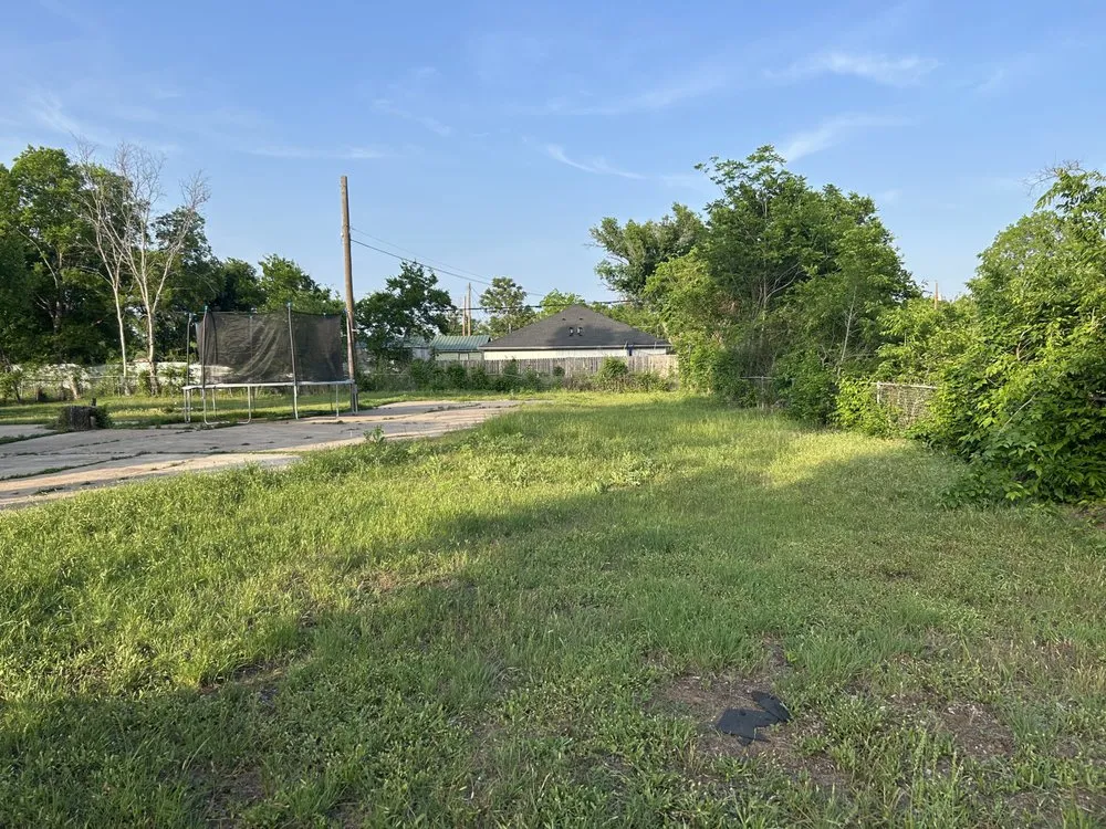 Reliable landscape installation for homes across China Spring, TX - K&J landscape company