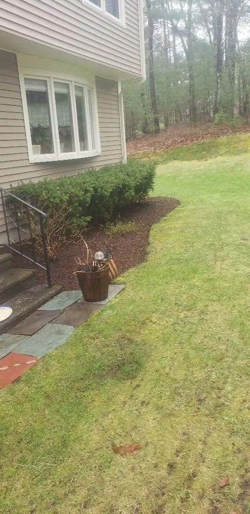 Reliable lawn mowing service experts serving Uxbridge, MA - KJ Landscape Construction