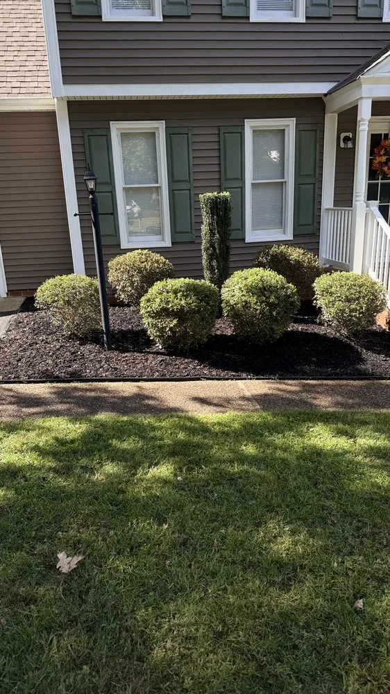 Professional garden landscaping for beautiful yards in Moseley, VA by K&J Landscaping