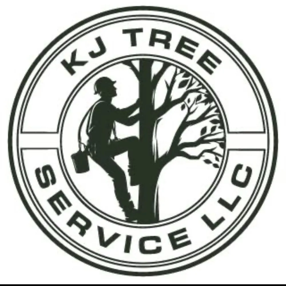 Trusted lawn mowing service in Clay City, KY - KJ Tree Service