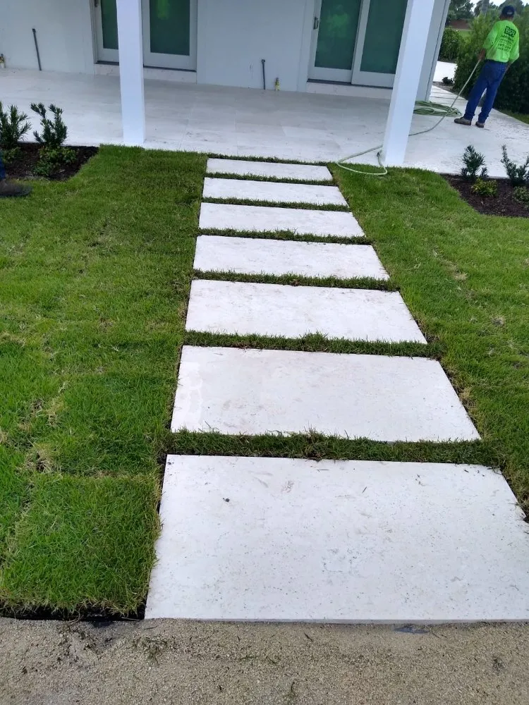 Expert garden landscaping in West Palm Beach, FL - k&K Construction and Landscape Service