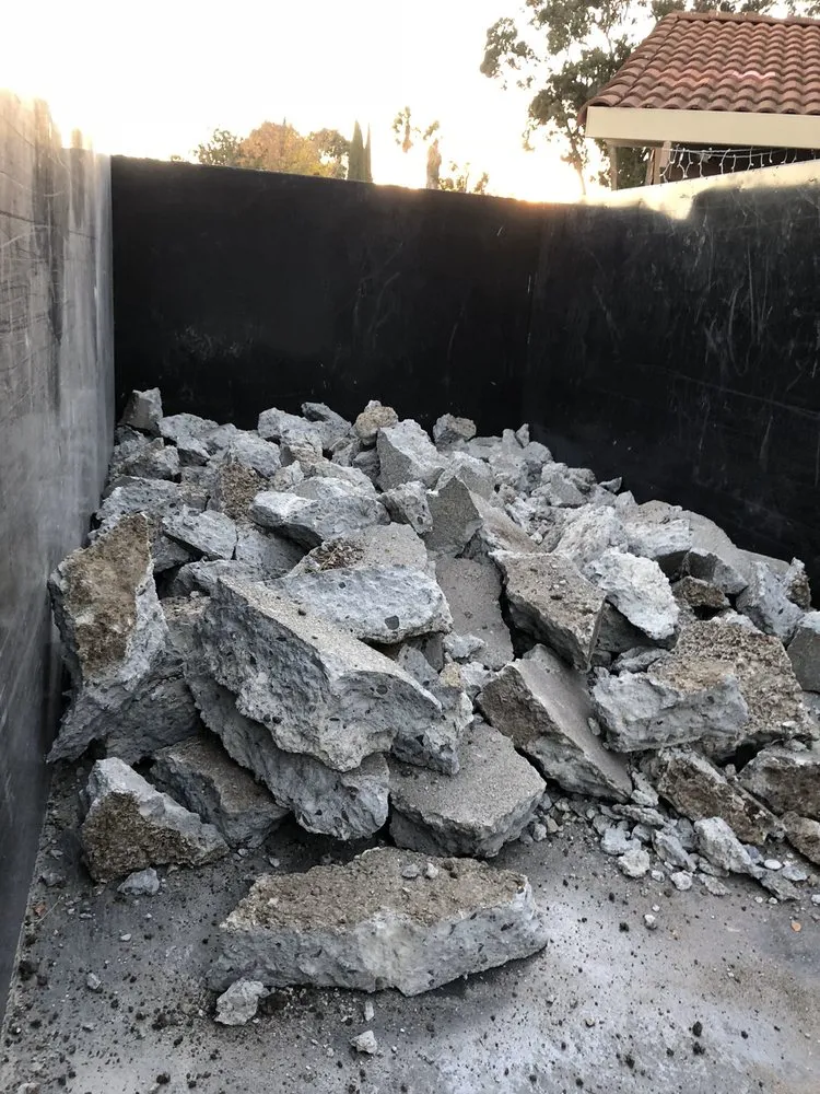 Custom yard cleanup service in Fairfield, CA by K&K Construction