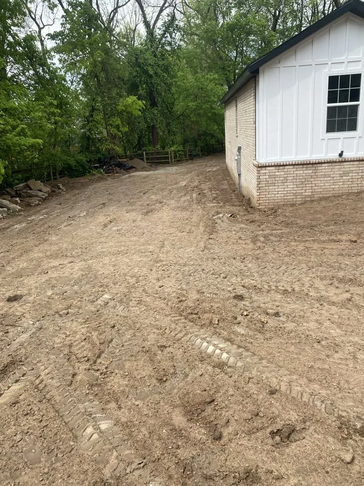 Local lawn care service experts serving Lowell, AR - K&K Landscaping And Dirtwork