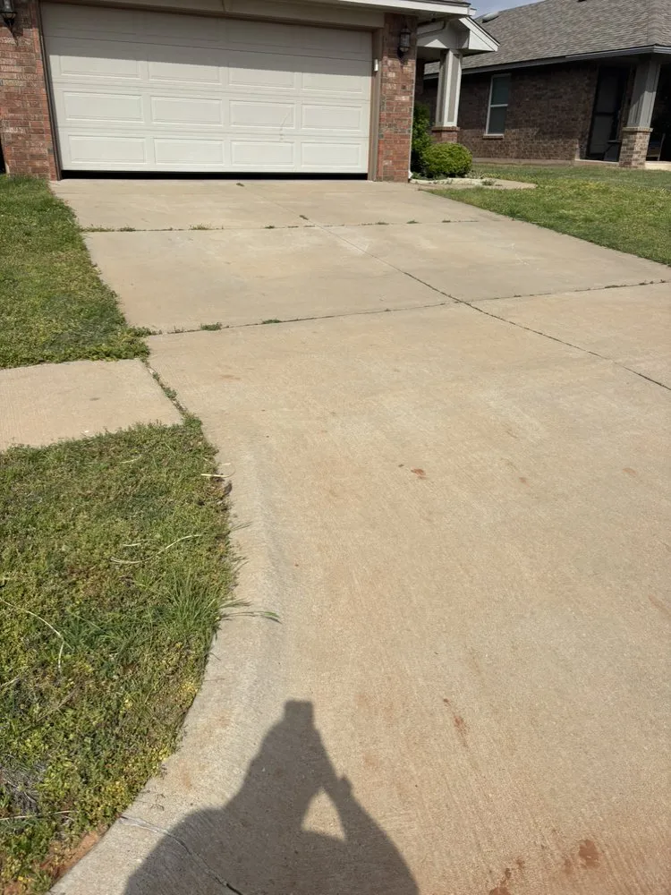Affordable yard cleanup service experts serving Oklahoma City, OK - K&K Outdoor Services