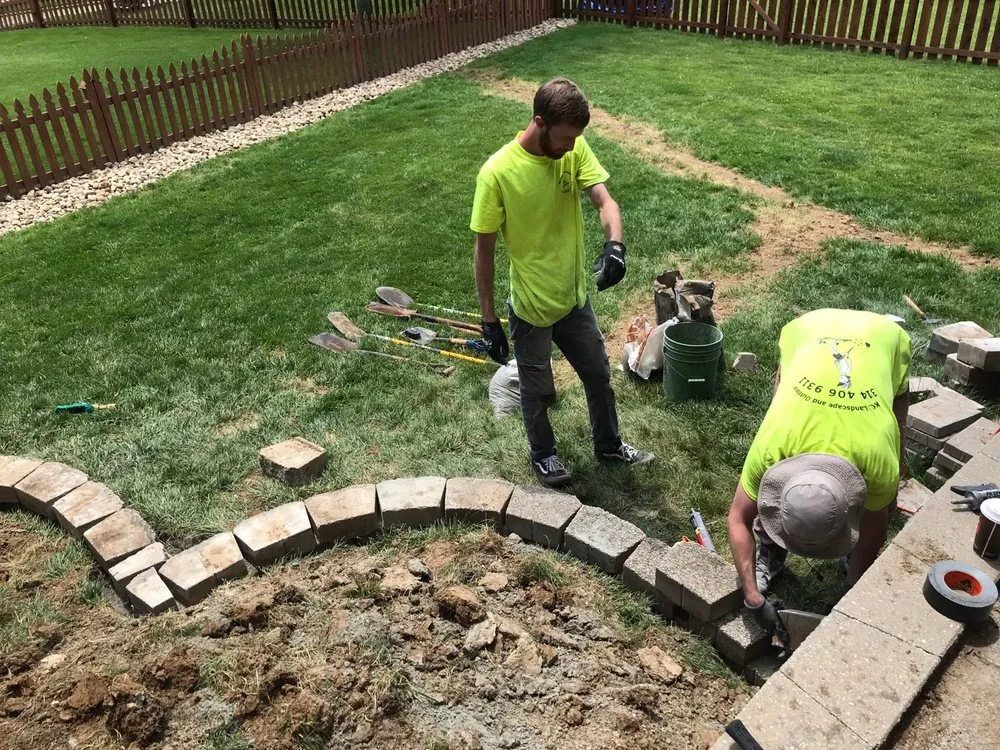 Custom outdoor landscaping in Ofallon, MO - KKL Outdoor and Landscape