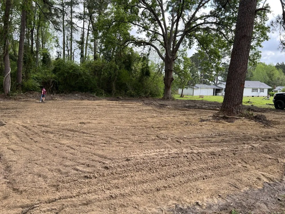 Affordable yard cleanup service for beautiful yards across Clarkton, NC - K&L Landscaping & More