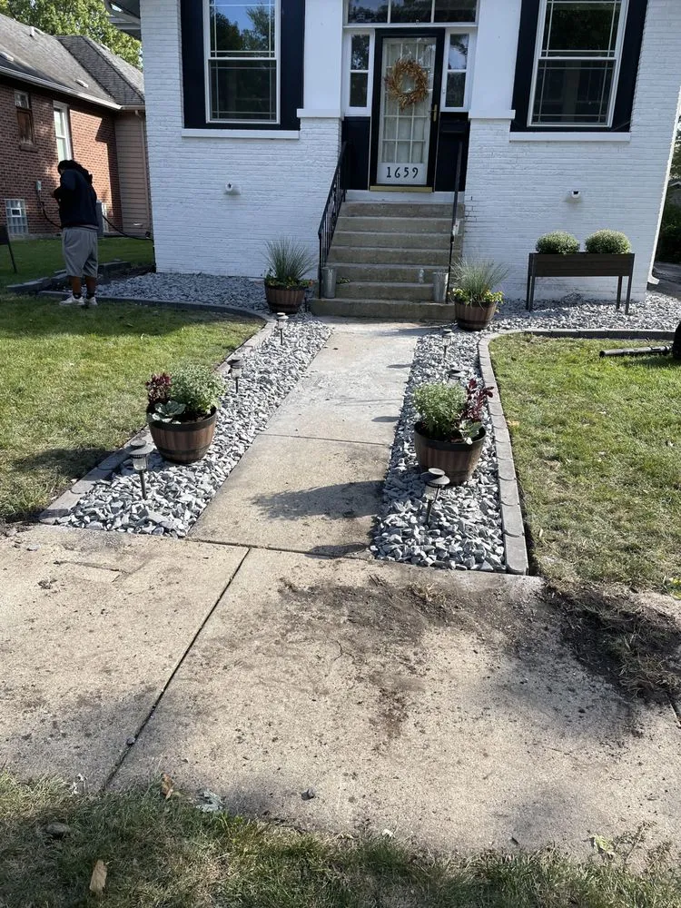 Local lawn care service in Hammond, IN by K&L Lawn Care