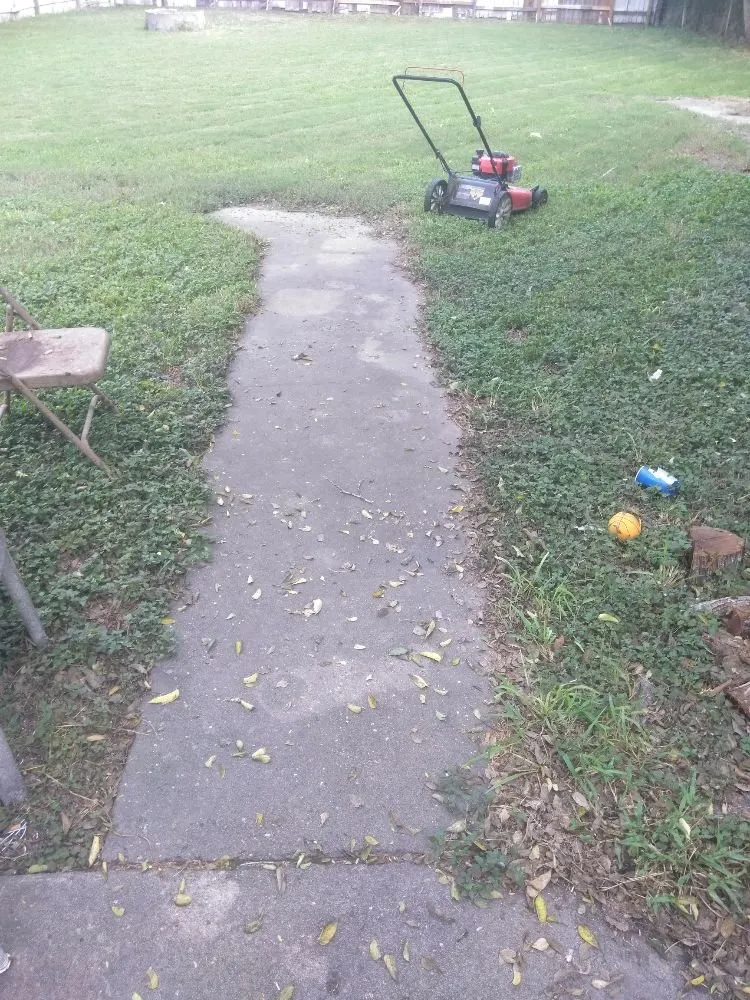 Professional yard cleanup service for residential properties across Corpus Christi, TX - K&L Mobile Services