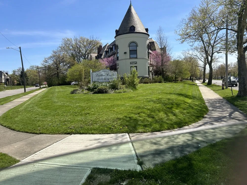 Top-rated lawn mowing service in Maple Heights, OH by KLC Landscape And Gardening