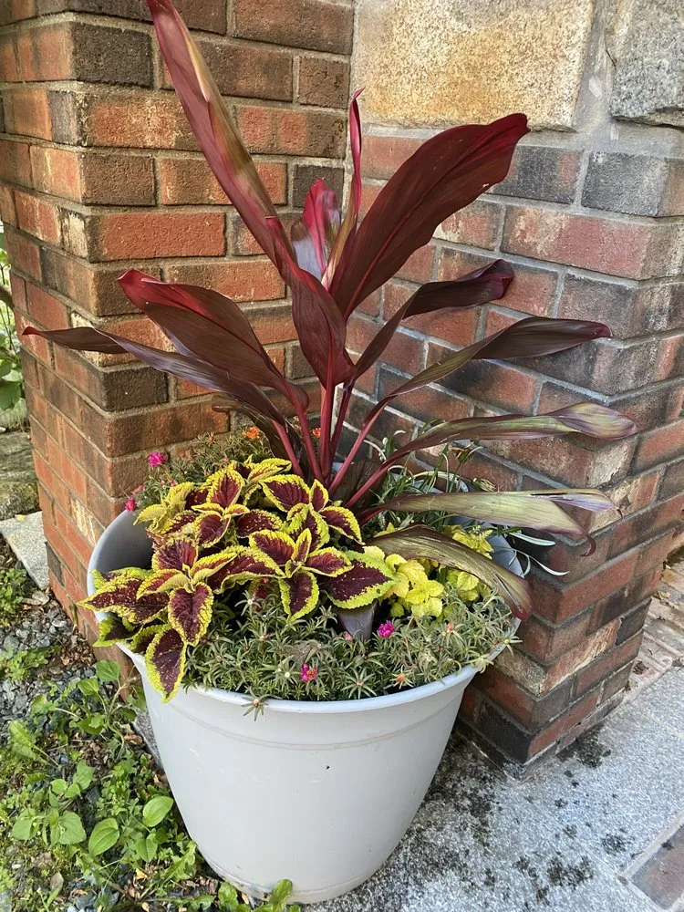 Top-rated garden landscaping in Barnet, VT by KLC Lawn & Garden