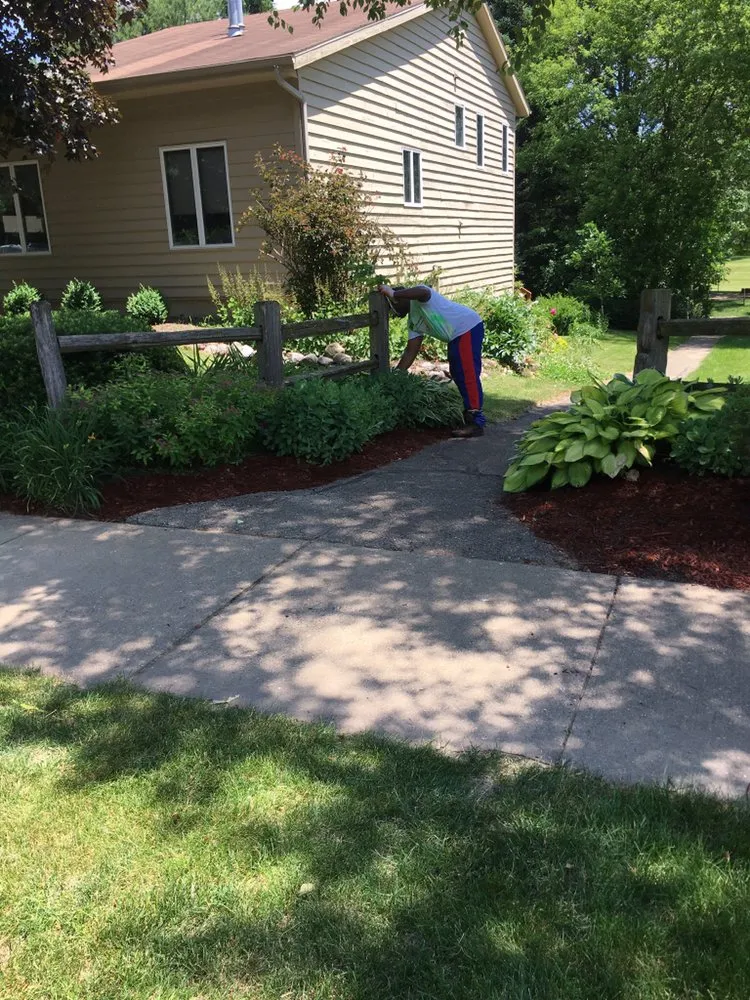 Custom lawn mowing service experts serving Madison, WI - Klean Cut Lawn Care Landscaping